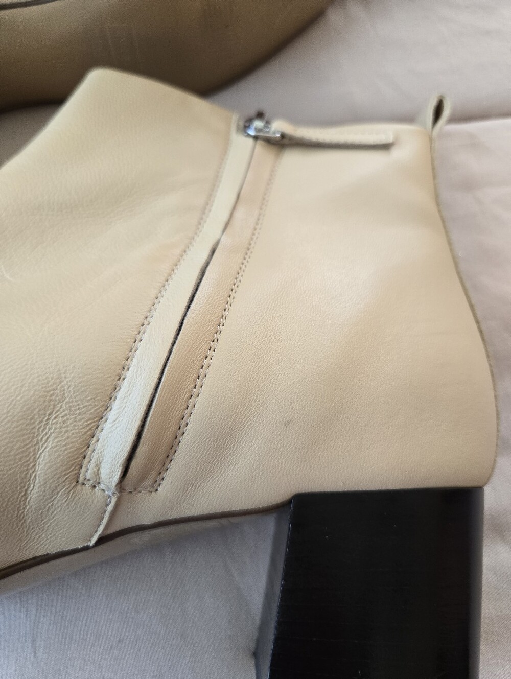 Everlane Day Boot, Cream Leather Ankle Boots, Block Heel, Side Zipper US 10.5 - Picture 9 of 11